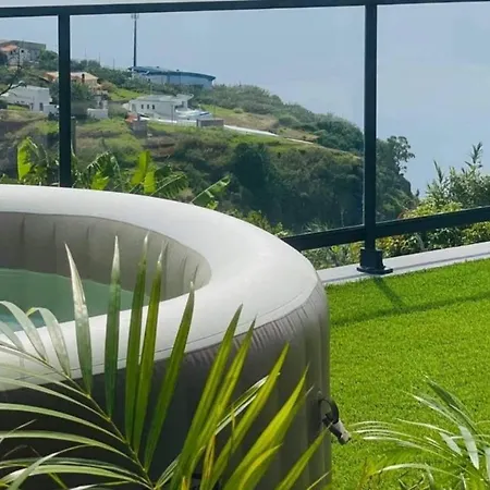 House - Sleeps 3 Free Parking Garden & Jacuzzi * Estreito Da Calheta