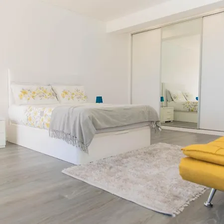 Сasa de vacaciones House - Sleeps 3 Free Parking Garden & Jacuzzi Estreito Da Calheta