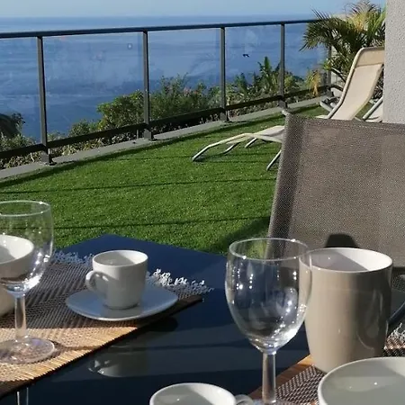 House - Sleeps 3 Free Parking Garden & Jacuzzi 펜션 Estreito Da Calheta